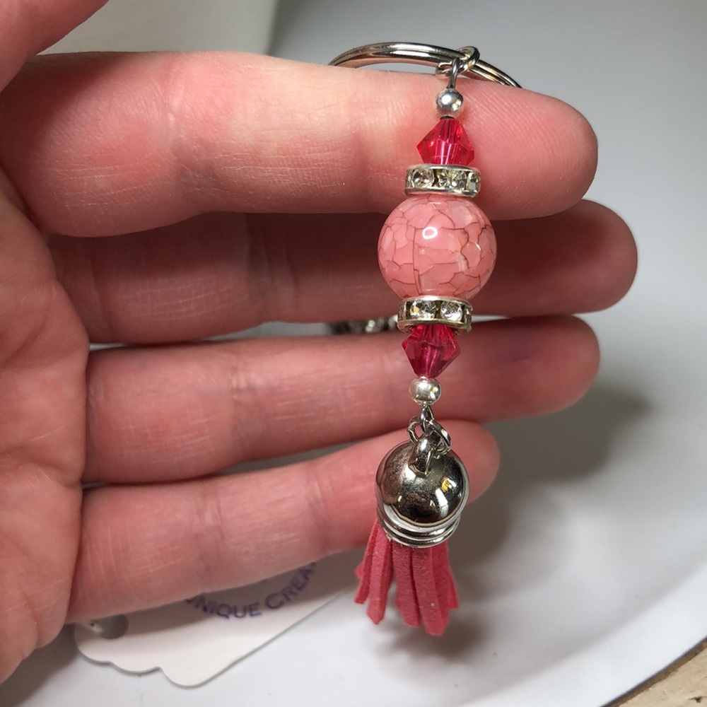🪩2/$15🪩 keychain pink! - Picture 3 of 4